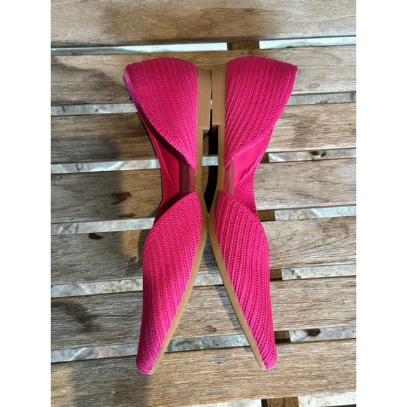 Vivaia Women's Pink Flats - Picture 3 of 8